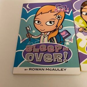 3 pack of Go Girl series books